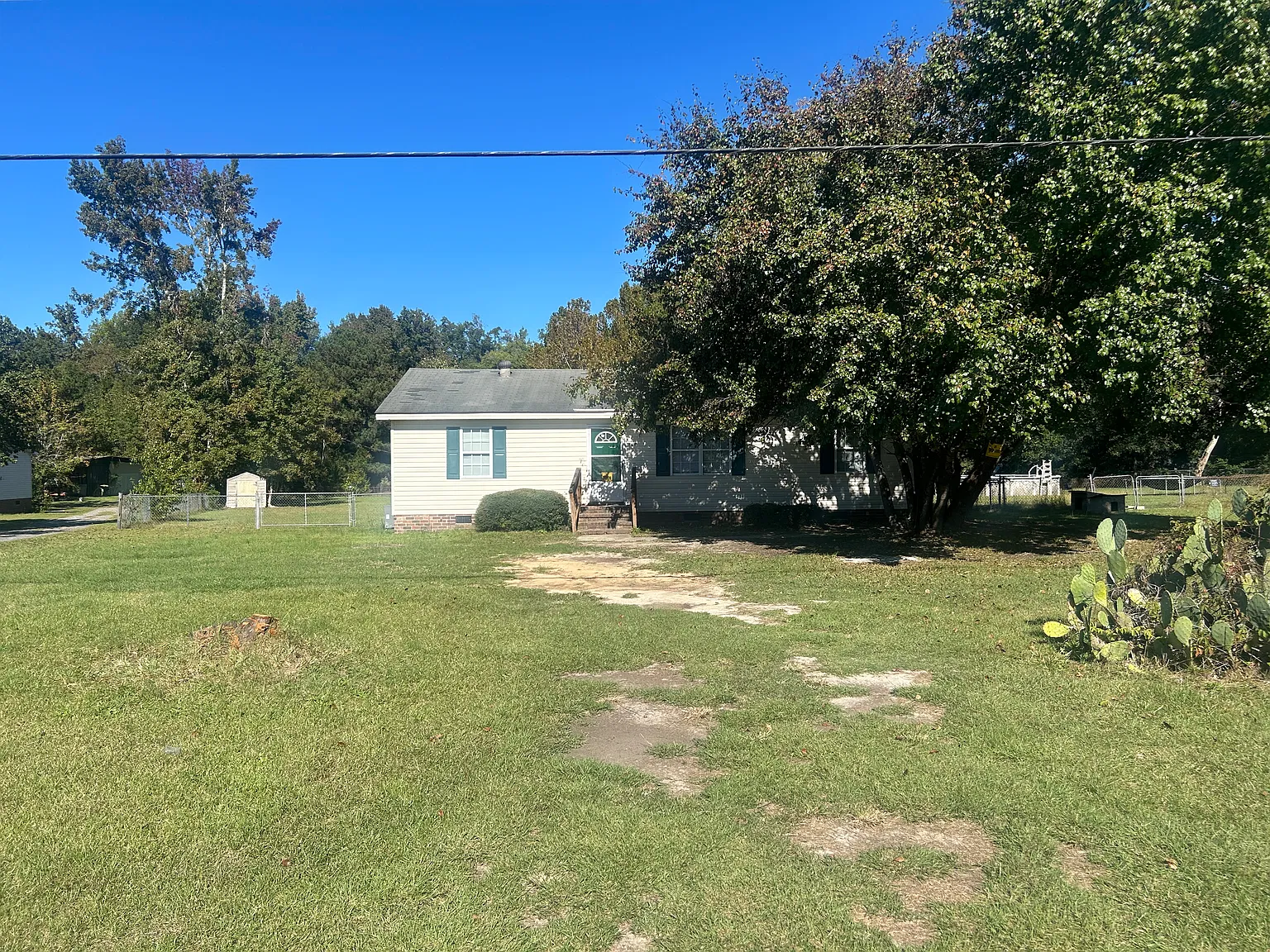 3 bed, 1104 sqft, $1,395 — Photo 1