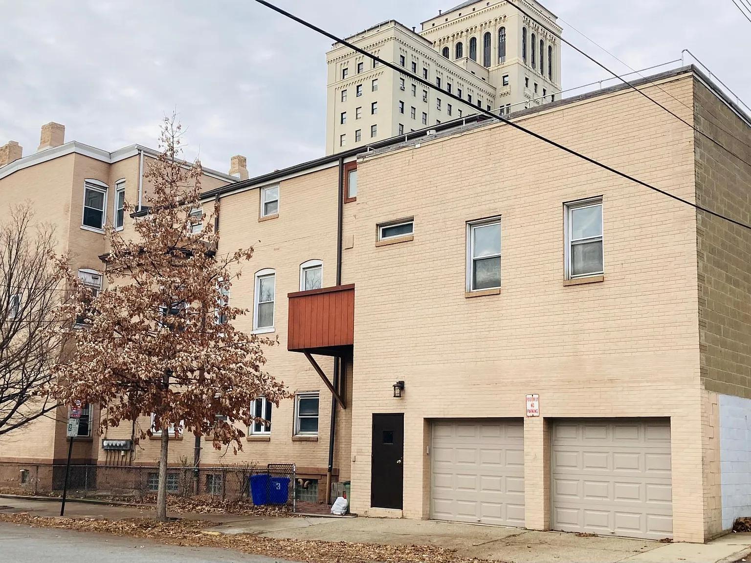 3 bed, 2400 sqft, $2,150 — Photo 2