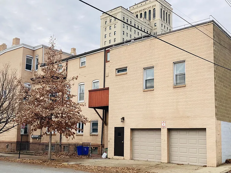 1000 Cedar Ave #4 — Photo 2