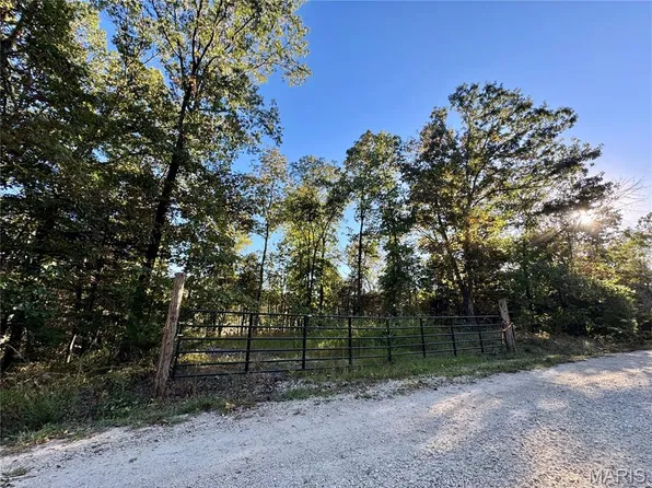 3214 Mossy Ridge Way, Pacific, MO 63069