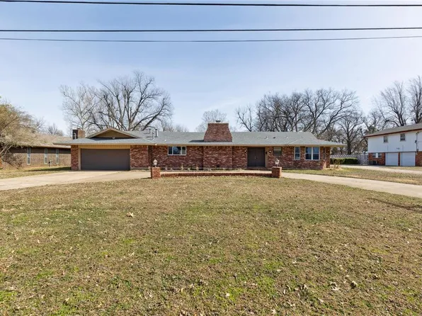 1444 Howard Dr, Del City, OK 73115