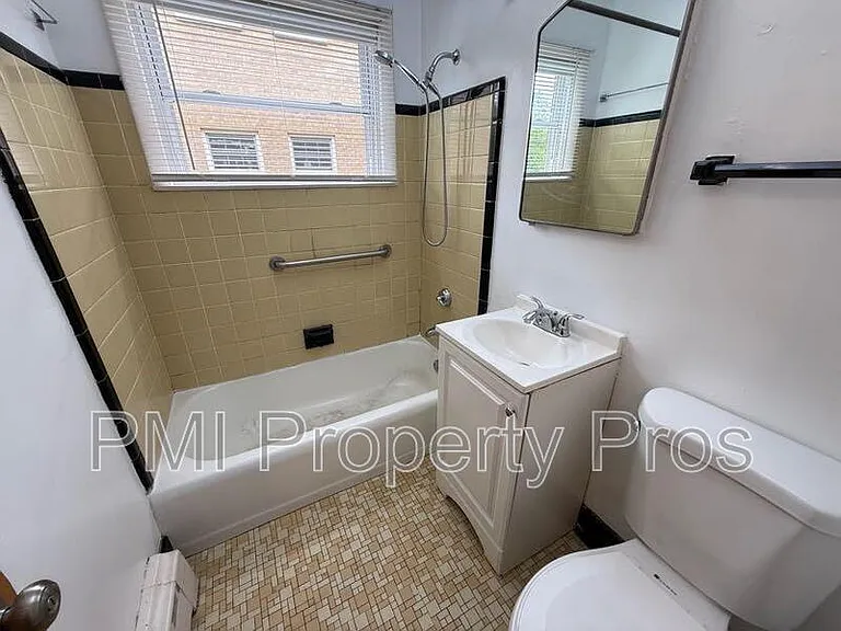 3800 N 76th St #4 — Photo 13