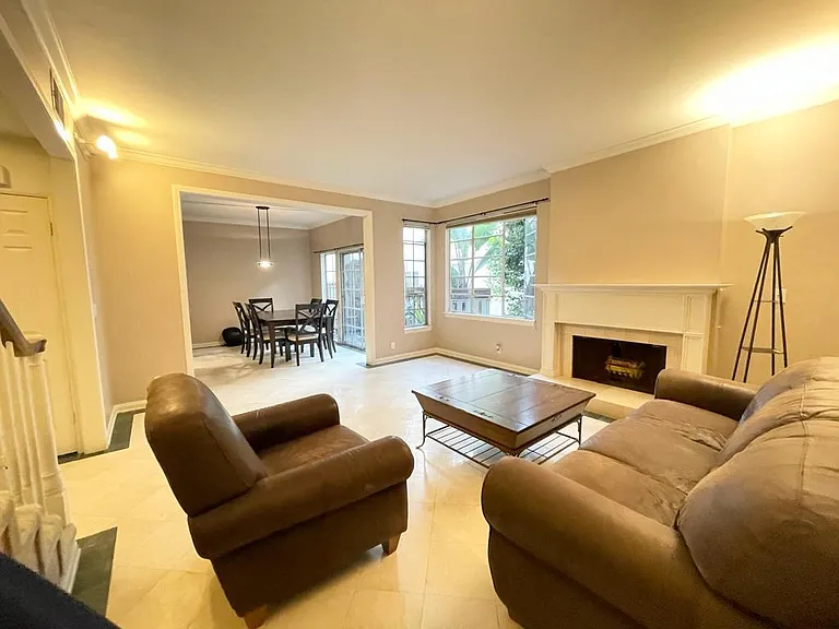 10308 Almayo Ave #5 — Photo 3