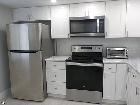 4th image of 11110 Caravel Cir APT 101