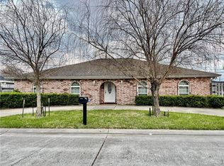 3901 Mumphrey Rd, Chalmette, LA 70043