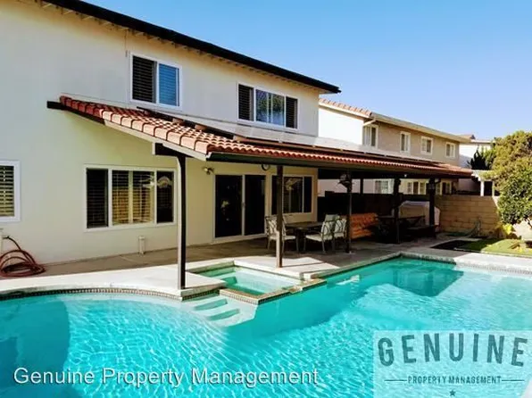 20272 Colonial Cir, Huntington Beach, CA 92646