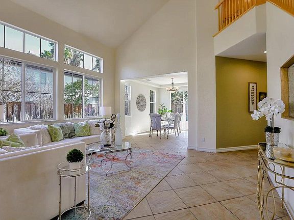 5th image of 5966 Pala Mesa Dr