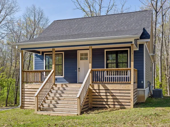 220 Progress Dr, Signal Mountain, TN 37377