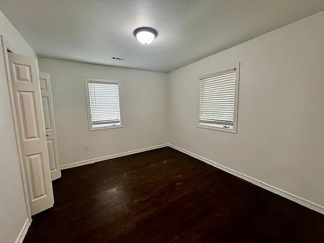 364 E 7th St #2 — Photo 8
