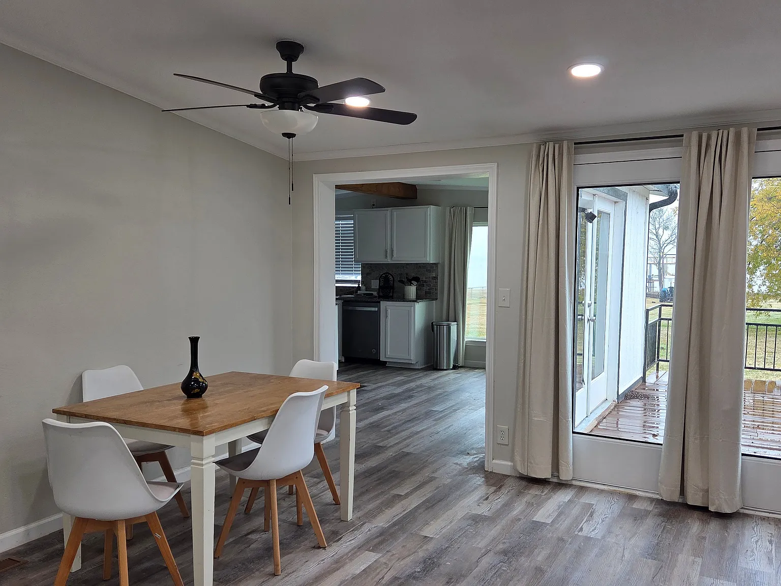 4 bed, 2.5 bath, 2000 sqft, $2,250 — Photo 4