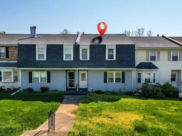 6 E Green Valley Cir, Newark, DE 19711
