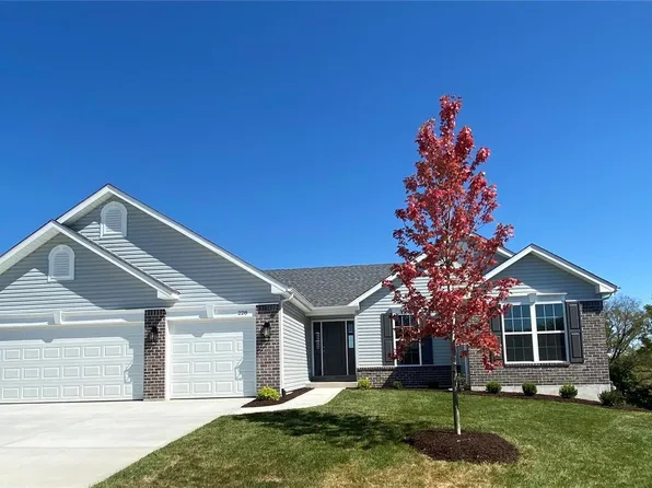 228 Schuman Dr, Saint Paul, MO 63366