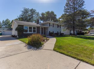 1748 Holly Ln, Munster, IN