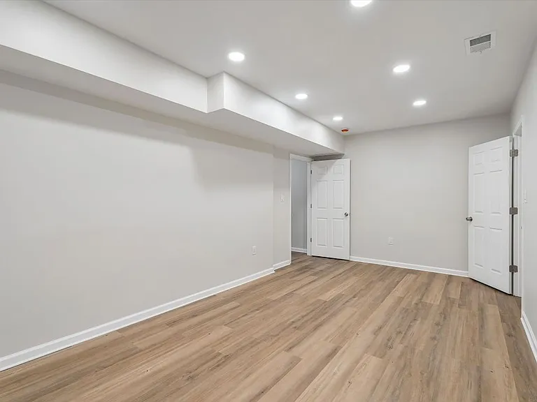 4359 Fleming St — Photo 8