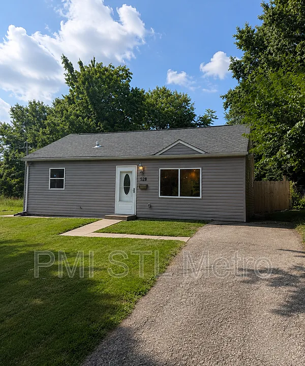 528 Royal Ave