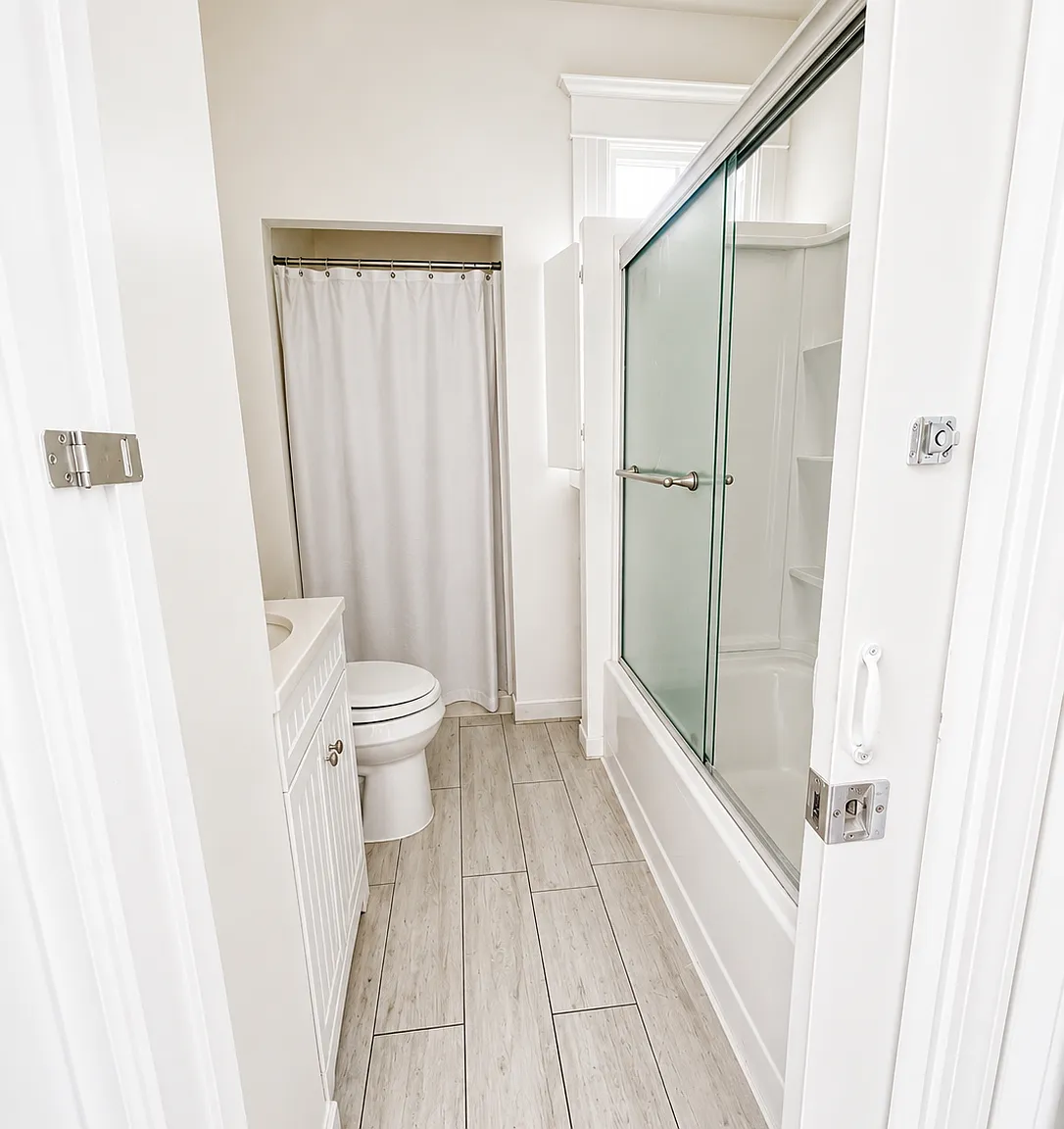 4 bed, 1200 sqft, $1,600 — Photo 3