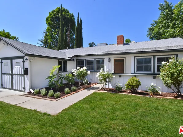 17329 Stagg St, Northridge, CA 91325