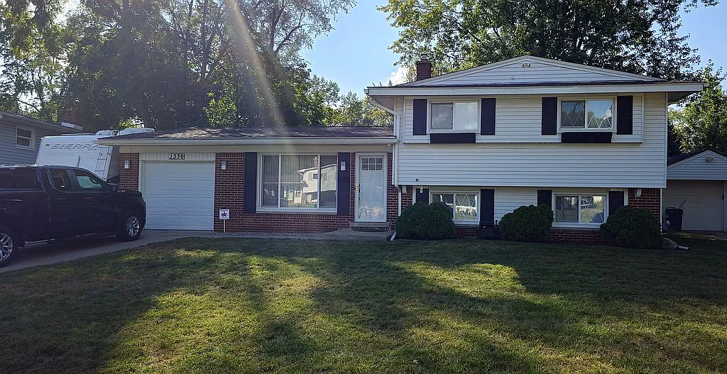 1336 Gault Dr photo 1