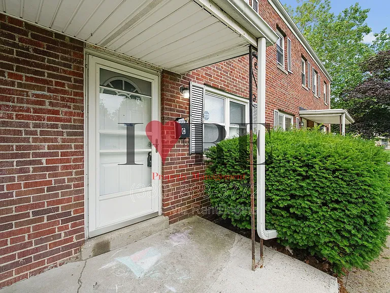 338C South Blvd — Photo 5