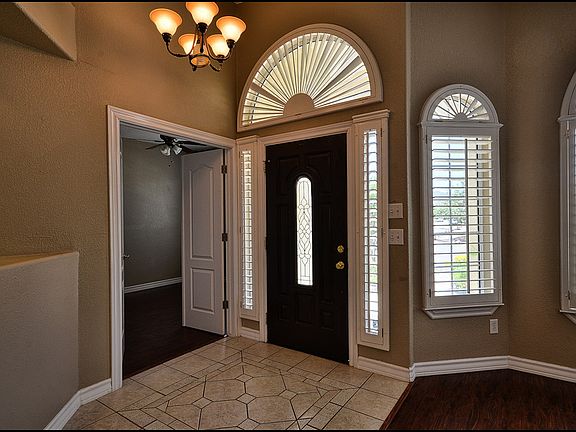4th image of 6143 Via De Los Arboles