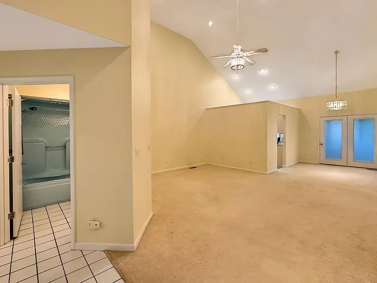 104 Lee Ave — Photo 5