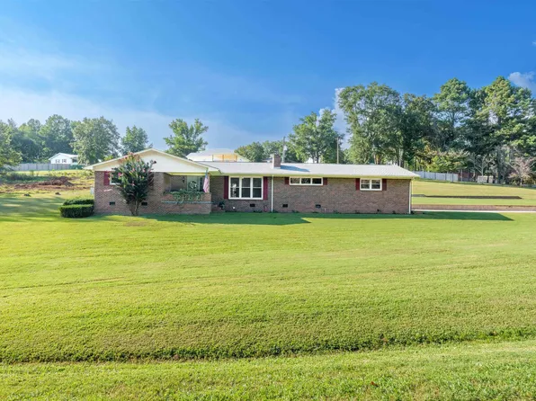 203 Cedar Ln, Killen, AL 35645