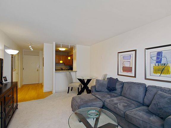 4th image of 2800 N Lake Shore Dr APT 813
