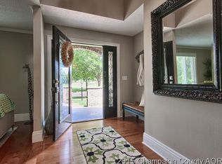 2501 Meadow Square Ln, Champaign, IL