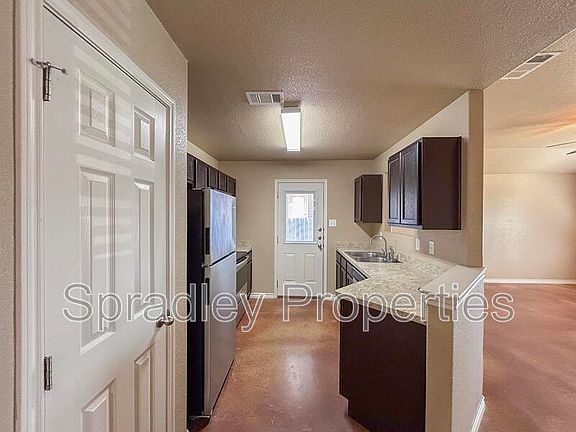 3rd image of 1560 Chance Ct