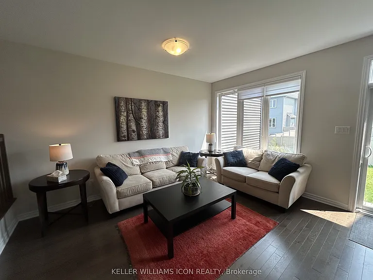 505 Manhattan Ct — Photo 14