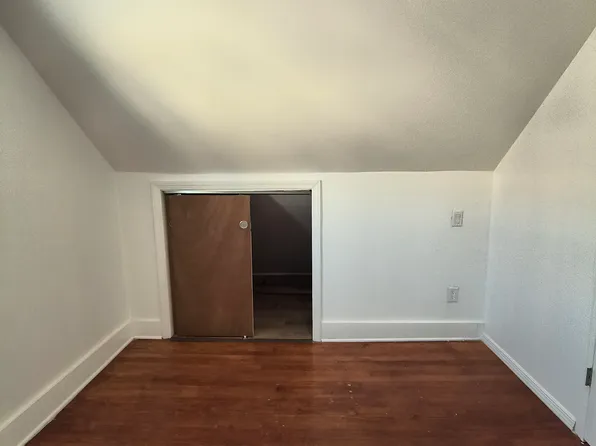 (undisclosed Address), Saint Albans, NY 11412