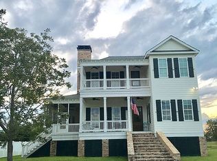 102 Mollere Dr, Waveland, MS 39576