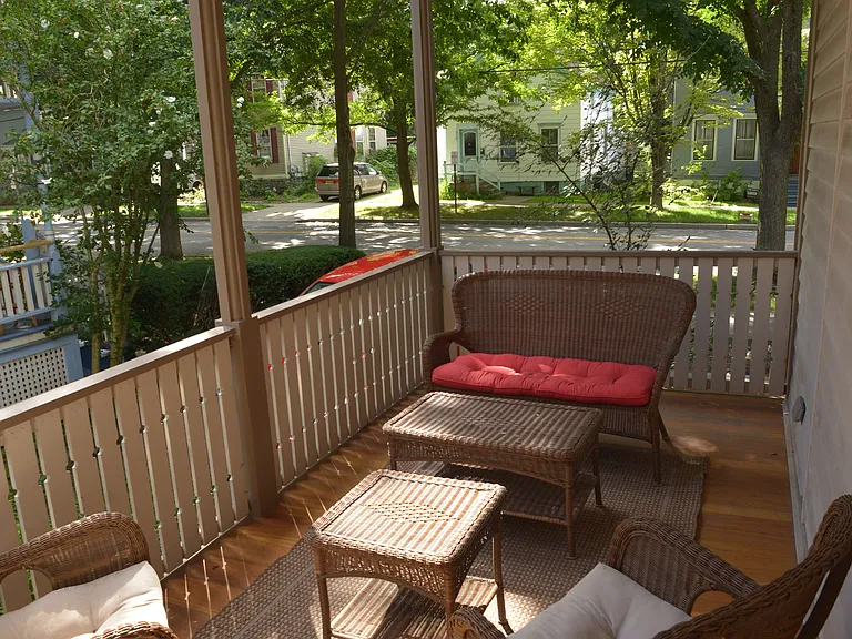 420 W Court St — Photo 7