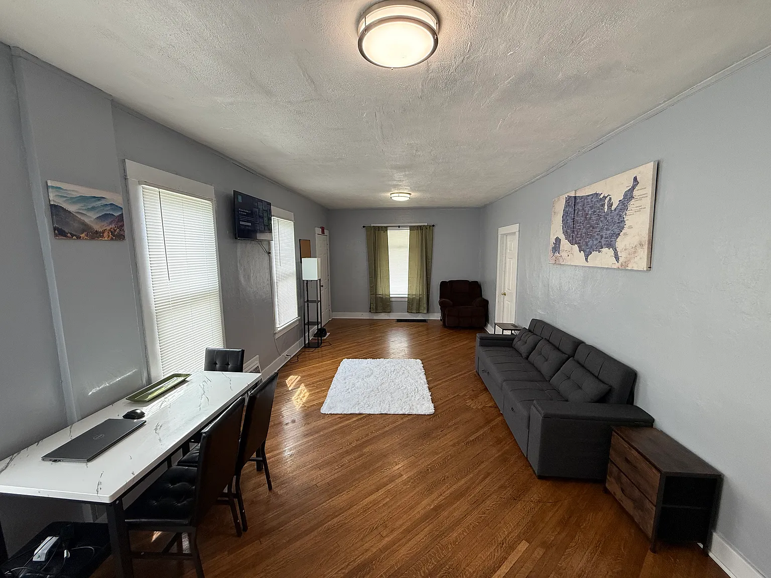 3 bed, $1,800 — Photo 3