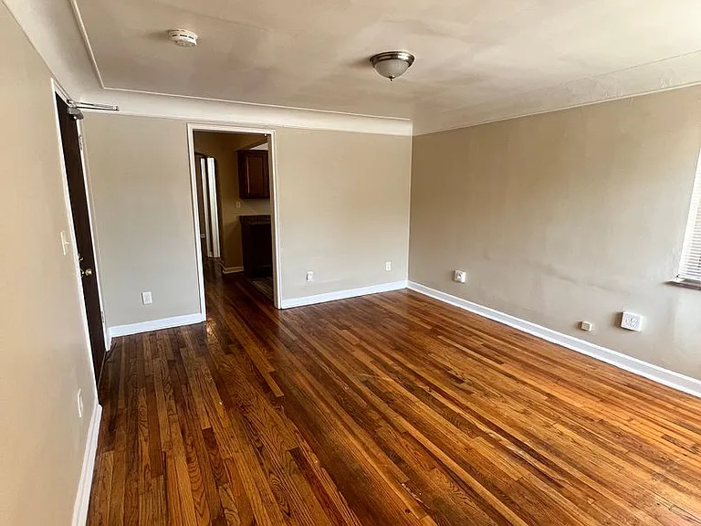 7159 Eastlawn Dr — Photo 3