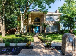 1855 Raintree Cir, Seabrook, TX 77586