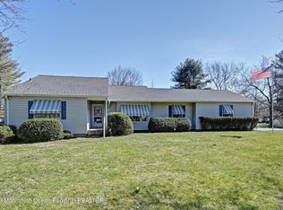 9 Honey Ln, Tinton Falls, NJ 07712