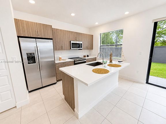 4th image of 15842 NW 91st Ct #15842