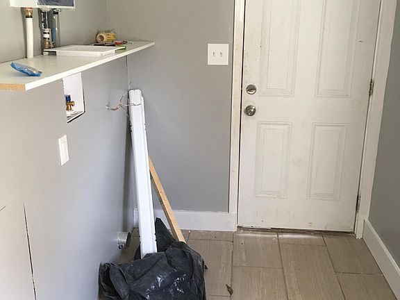 Laundry Hook ups