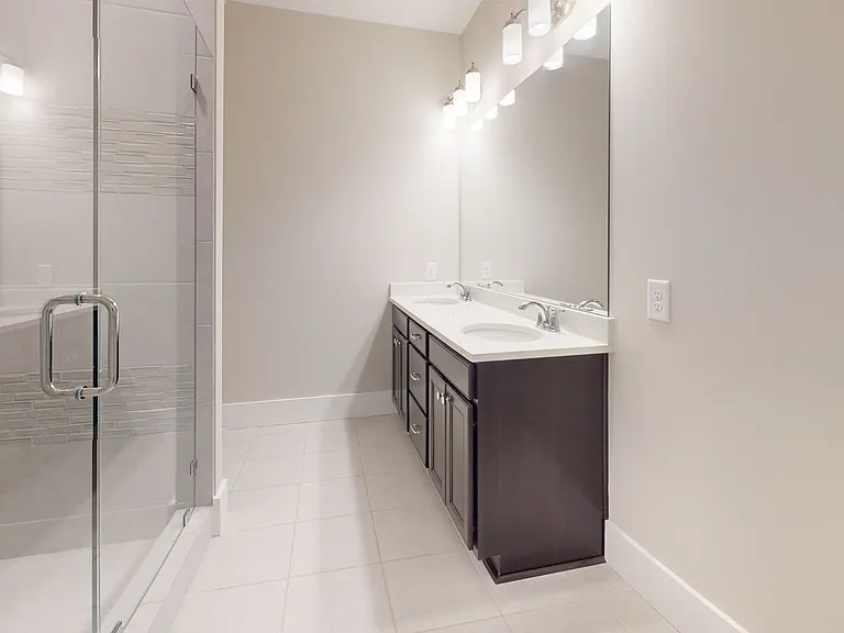 114 Tuttle St — Photo 10