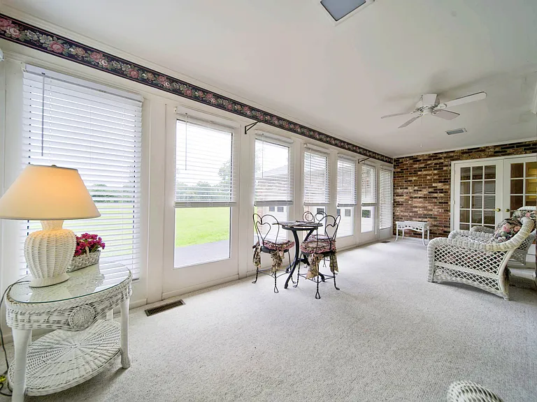 120 Briarwood Dr — Photo 37
