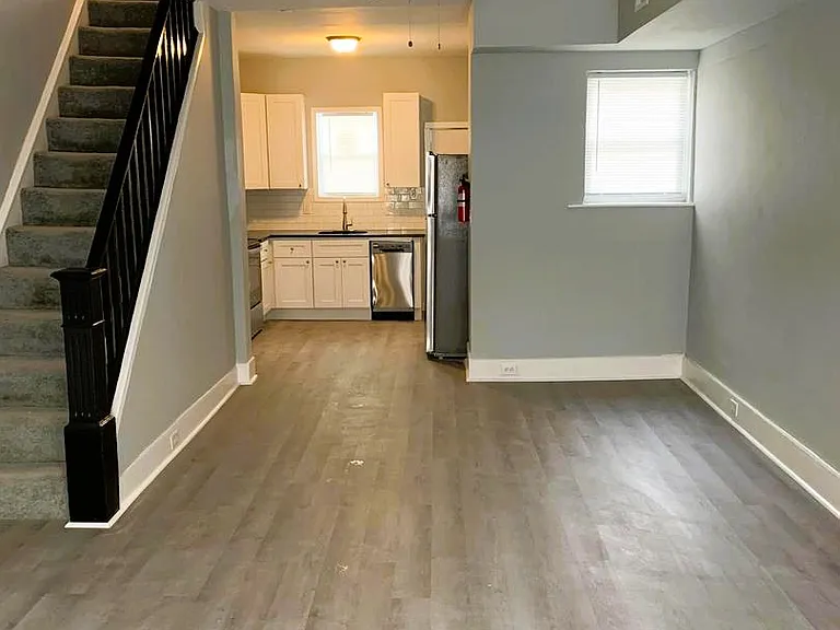 1314 S Myrtlewood St — Photo 3