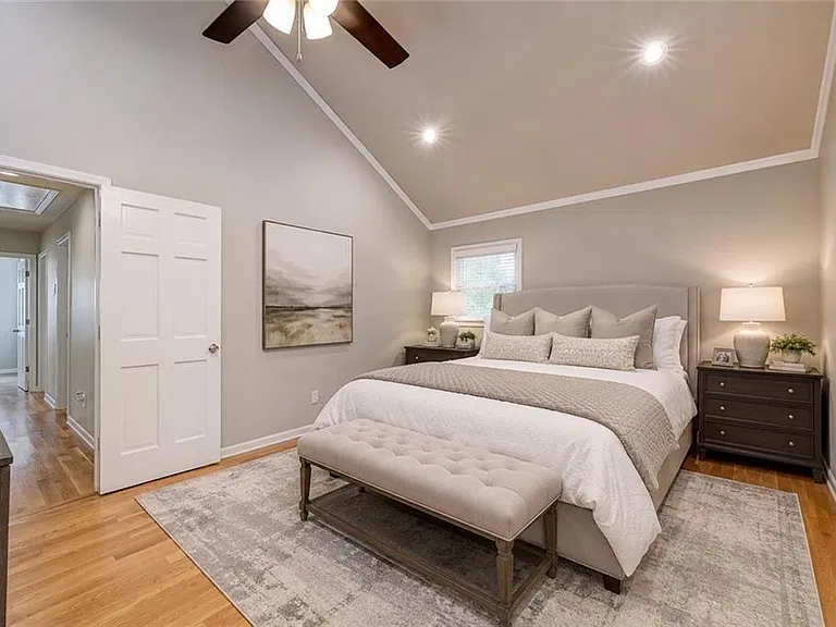 1185 Lake Colony Dr — Photo 8