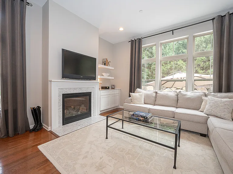 9 Treyburn Dr — Photo 7