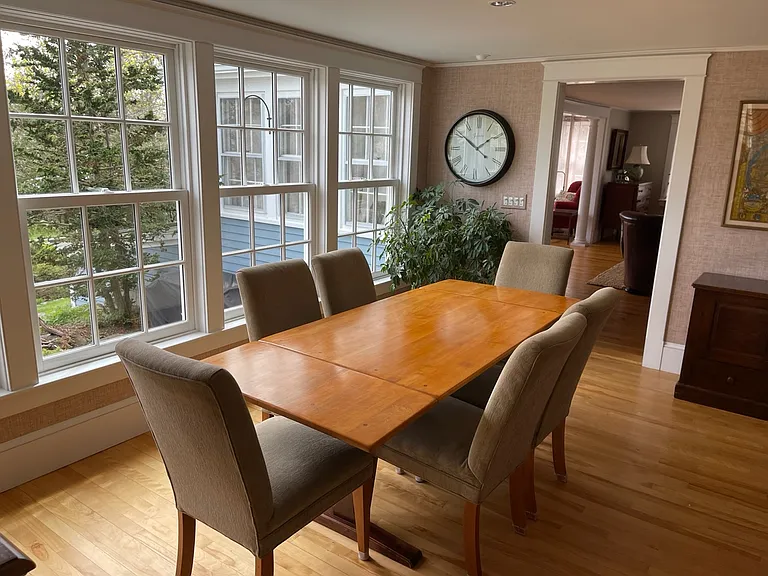 142 Russell Ave — Photo 7