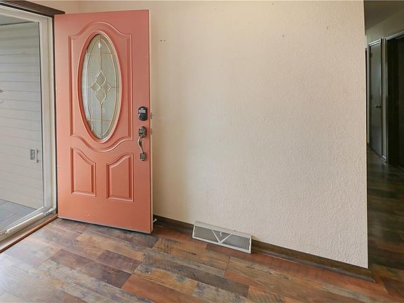 5th image of 26 NE 360th Rd