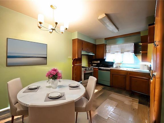 3rd image of 8308 Avenue N