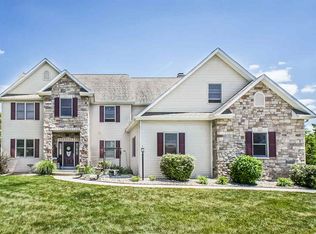 55874 Great Blue Heron Ct, New Carlisle, IN 46552