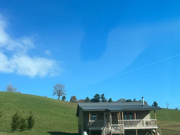 5967 Mount View Rd, Jumping Branch, WV 25969