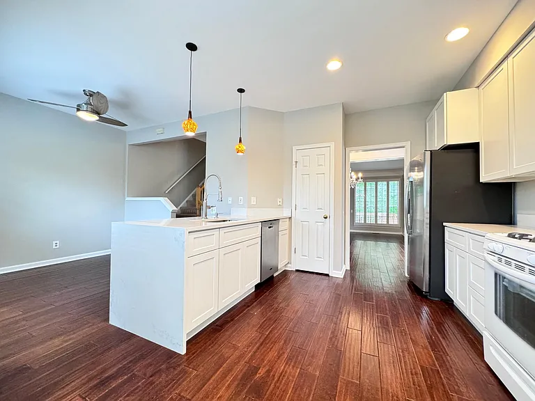 STAINLESS STEEL APPLIANCES